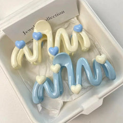 Sweet Attitude Wave Hair Claw